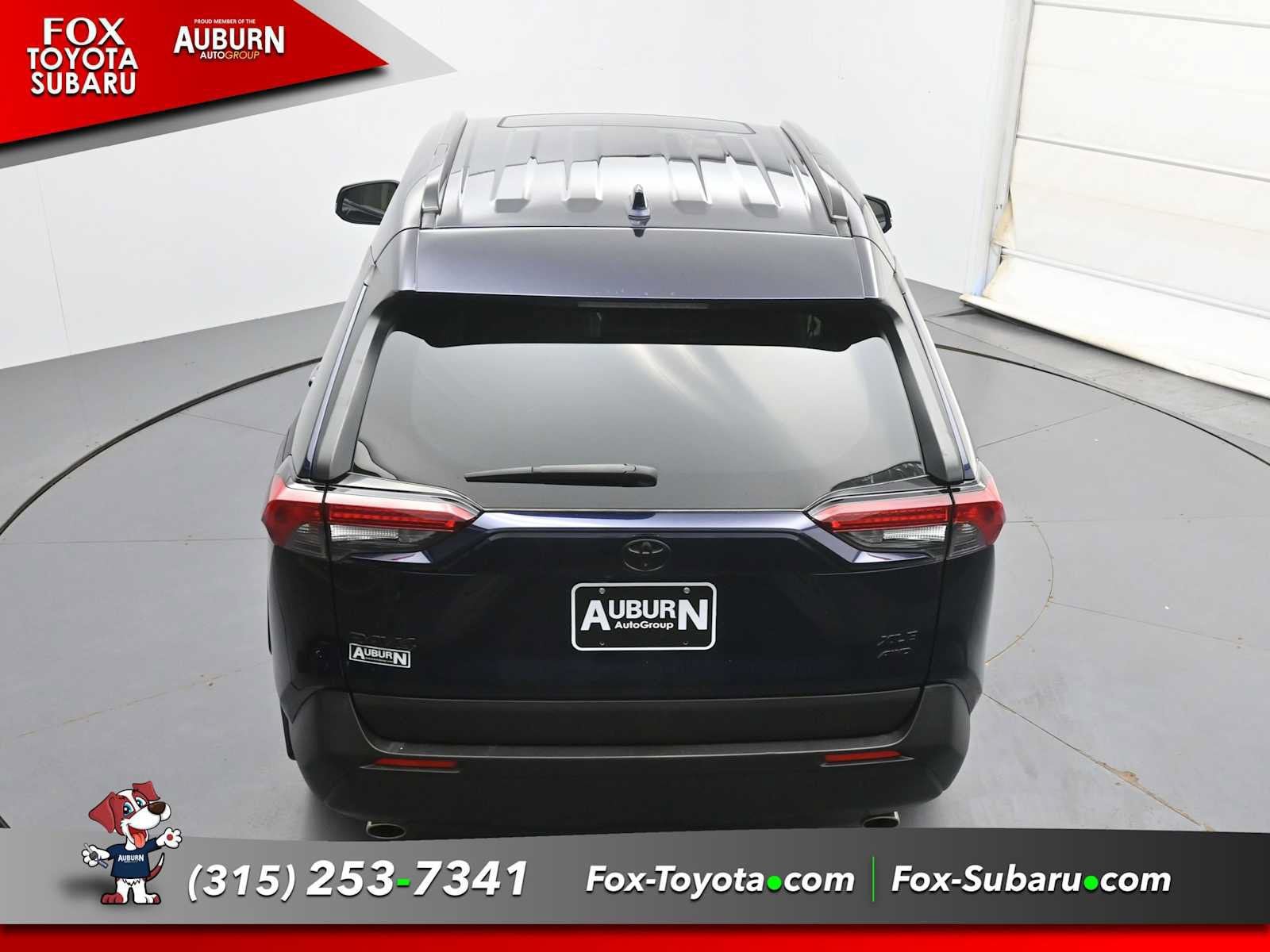 Used 2019 Toyota RAV4 XLE Premium w/ Cold Weather Package AWD/4WD image 28