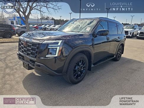 Used 2025 Nissan Armada PRO-4X image 3