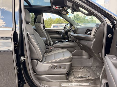 Used 2026 Chevrolet Tahoe Premier w/ Sun And Tow Package AWD/4WD image 33