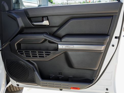 Used 2025 Toyota Tacoma TRD Sport AWD/4WD image 27