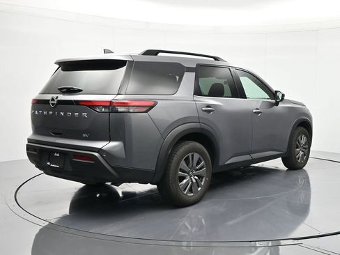 Used 2024 Nissan Pathfinder SV FWD image 5