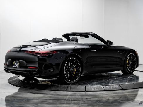 Used 2022 Mercedes-Benz SL 63 AMG 4MATIC image 17