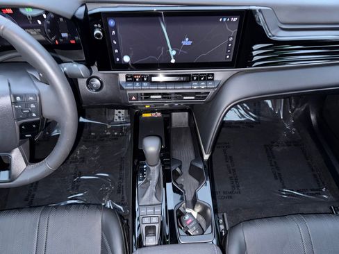 Used 2025 Toyota Camry XSE w/ Premium Package image 15