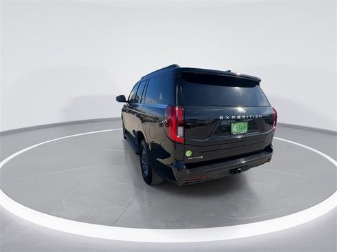 Certified 2025 Ford Expedition Active image 9