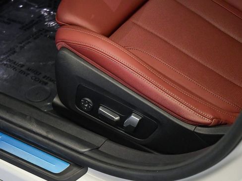 Certified 2023 BMW 330i Sedan w/ Driving Assistance Package RWD image 23