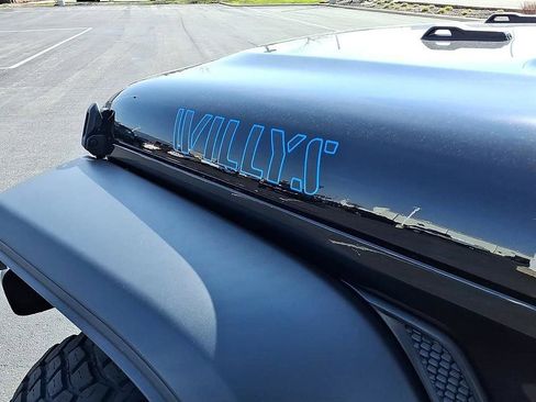 Used 2023 Jeep Wrangler Unlimited w/ Cold Weather Group image 10