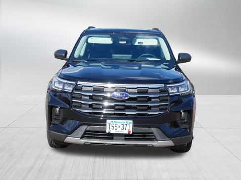 Used 2026 Ford Explorer Active w/ Active Comfort Package AWD/4WD image 2