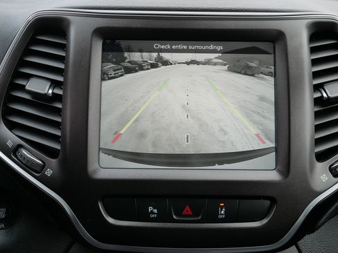 Certified 2021 Jeep Cherokee Trailhawk image 27