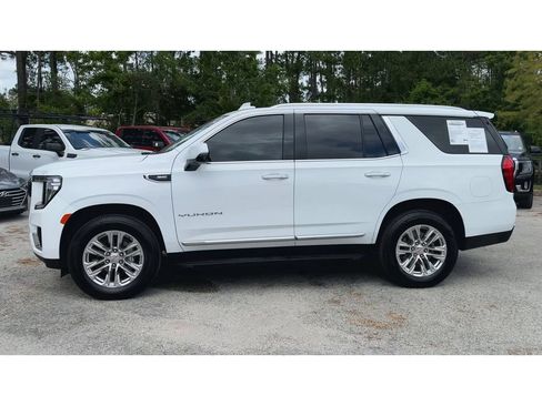 Certified 2023 GMC Yukon SLT w/ SLT Premium Package AWD/4WD image 5