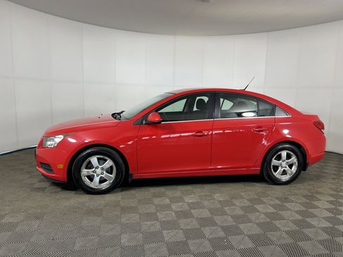 Used 2014 Chevrolet Cruze LT image 2