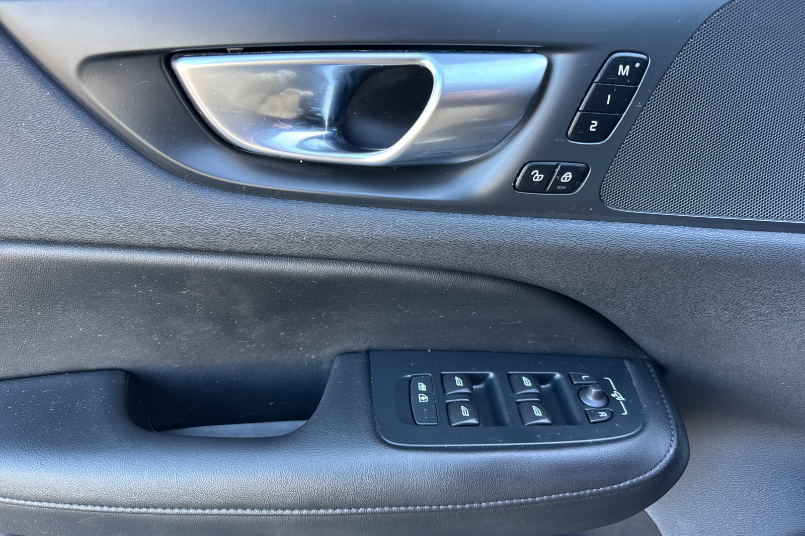 Used 2025 Volvo S60 B5 Plus AWD/4WD image 13
