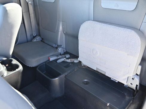 Used 2014 Toyota Tacoma PreRunner w/ SR5 Package image 19