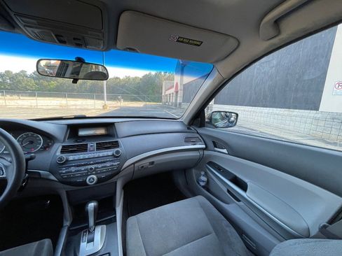 Used 2010 Honda Accord EX image 25