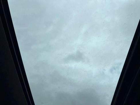 Used 2019 Chevrolet Silverado 1500 High Country w/ Technology Package image 18