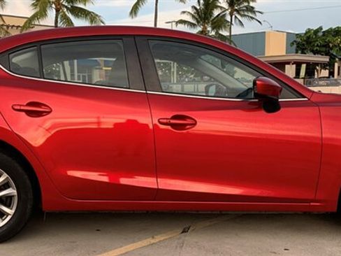 Used 2016 MAZDA MAZDA3 i Touring w/ Popular Equipment Package FWD image 3