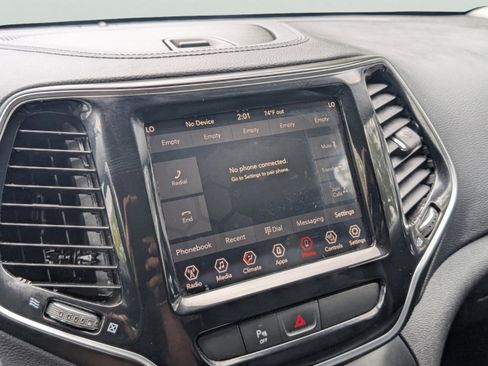 Used 2019 Jeep Cherokee Limited w/ Trailer Tow Group image 18