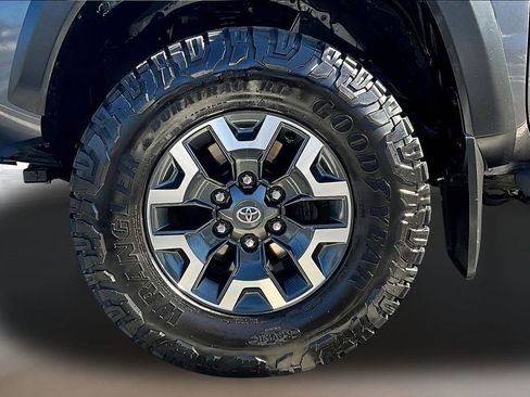 Used 2023 Toyota Tacoma TRD Off-Road image 34