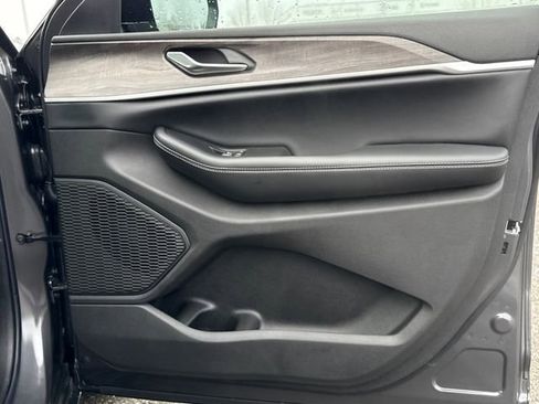 New 2026 Jeep Grand Cherokee Laredo image 26