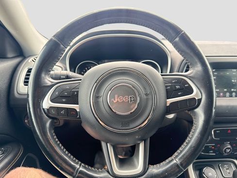 Used 2020 Jeep Compass Latitude w/ Cold Weather Group AWD/4WD image 16