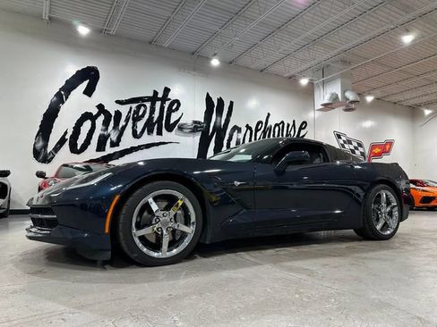 Used 2015 Chevrolet Corvette Stingray Coupe RWD image 4