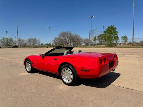 Used 1995 Chevrolet Corvette Convertible RWD image 27