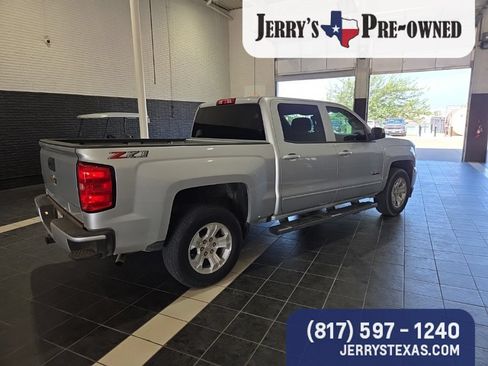 Used 2018 Chevrolet Silverado 1500 LT w/ Texas Edition AWD/4WD image 6