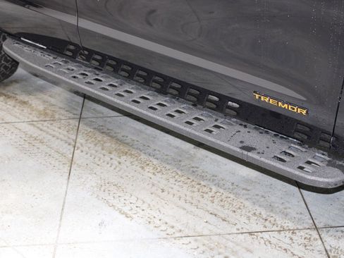 New 2026 Ford Expedition Tremor image 12