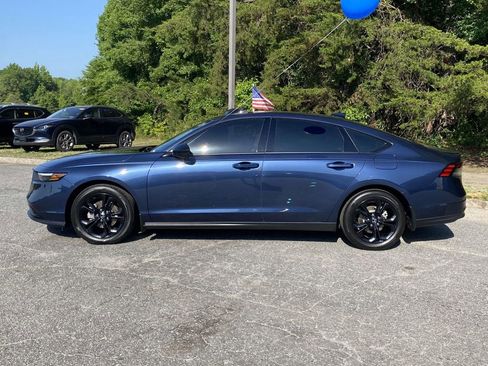 Certified 2025 Honda Accord SE image 2