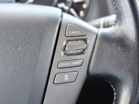 Used 2020 Nissan Armada SL image 18