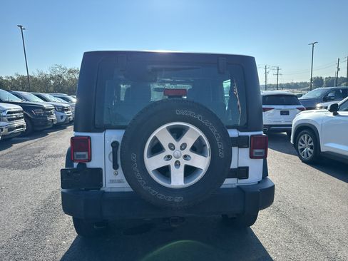 Used 2017 Jeep Wrangler Sport w/ Quick Order Package 24S AWD/4WD image 6