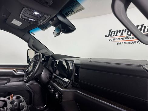 Used 2025 Chevrolet Silverado 2500 LT image 34