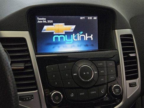 Used 2015 Chevrolet Cruze LT FWD image 23
