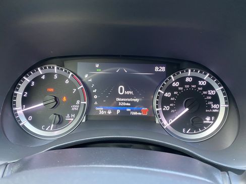 Used 2024 Toyota Highlander LE image 22