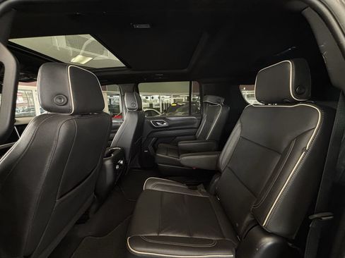 Used 2023 GMC Yukon XL Denali AWD/4WD image 35