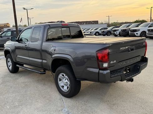 Used 2023 Toyota Tacoma SR w/ SR Convenience Package image 5