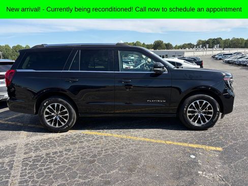 Used 2025 Ford Expedition Platinum AWD/4WD image 11