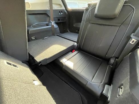 Used 2022 Volkswagen Tiguan SE FWD image 7