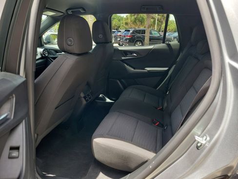Used 2026 Chevrolet Equinox LT FWD image 9