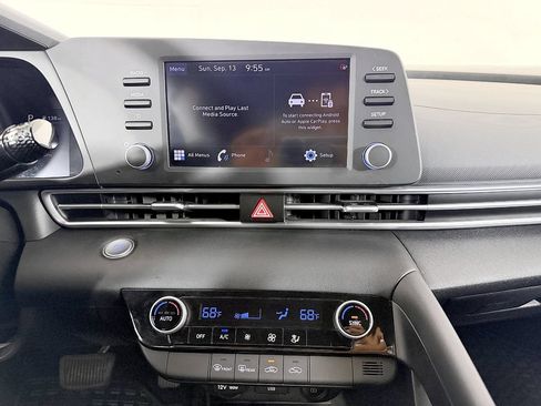 Used 2023 Hyundai Elantra SEL FWD image 52