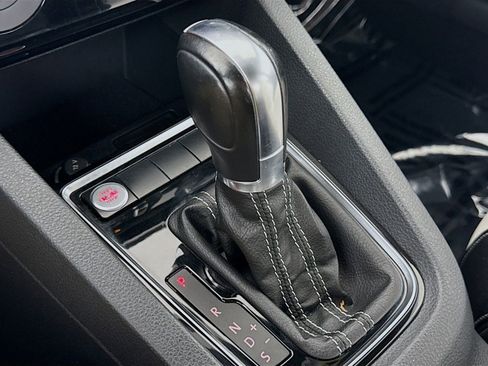Used 2016 Volkswagen Jetta Sport FWD image 19