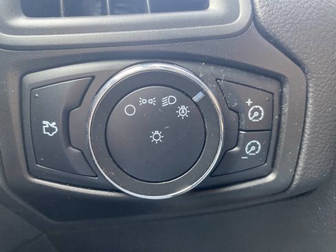 Used 2013 Ford Focus SE w/ SE Winter Pkg image 30