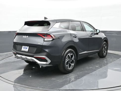 Used 2023 Kia Sportage LX image 8