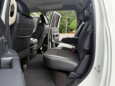 Used 2018 RAM 2500 Big Horn w/ Sport Appearance Group image 10