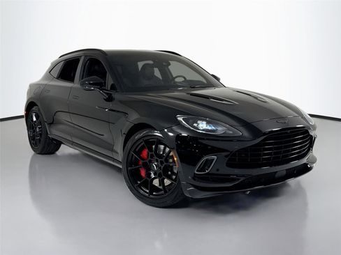 Used 2021 Aston Martin DBX image 40