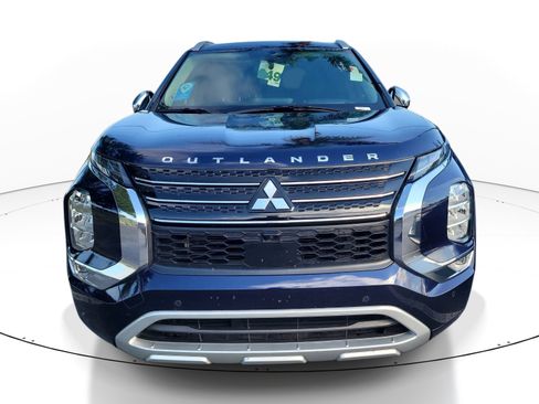 Used 2023 Mitsubishi Outlander SEL FWD image 2