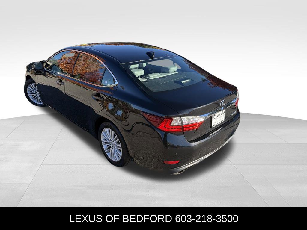 Used 2017 Lexus ES 350 w/ Premium Package FWD image 4