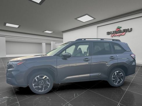 Certified 2025 Subaru Forester Premium AWD/4WD image 9