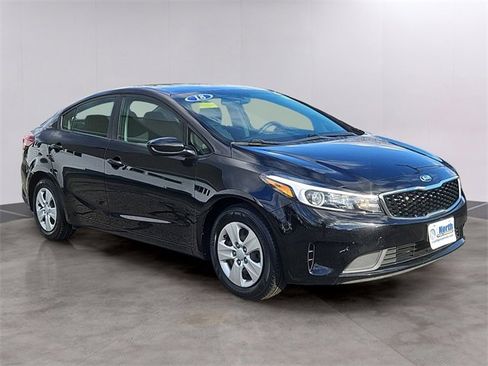 Used 2018 Kia Forte LX w/ LX Popular Package image 3