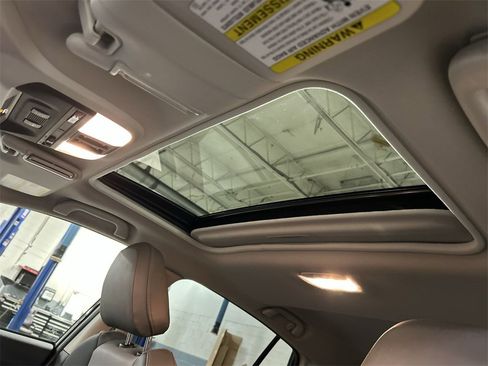 Certified 2022 Subaru Crosstrek 2.5i Sport w/ Moonroof Package image 24