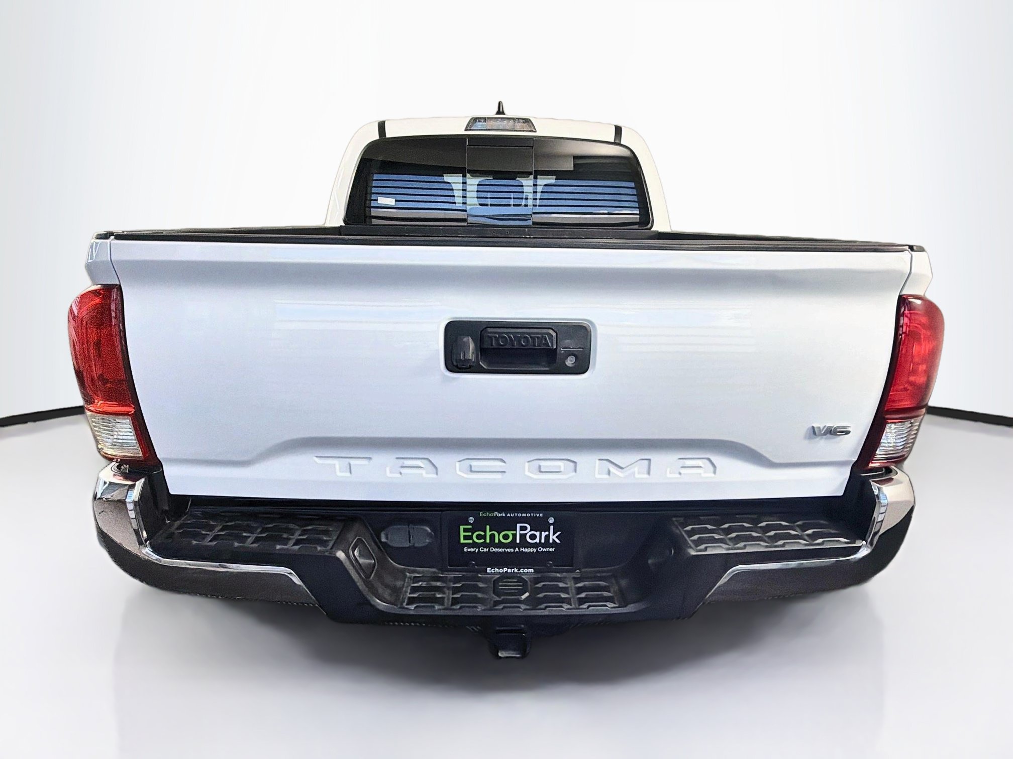 Used 2020 Toyota Tacoma SR5 RWD image 7